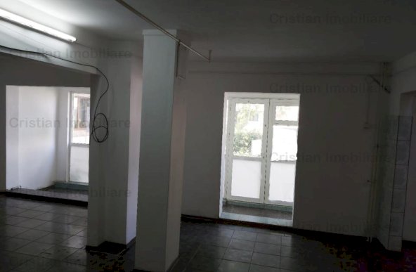  Spatiu comercial 75mp PE COLT 3 camere  zona Progresu-Vidin