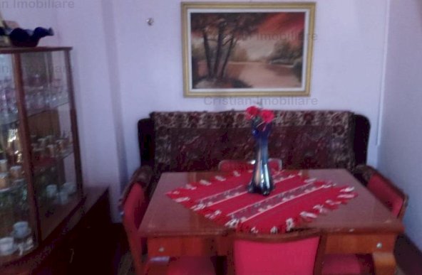 ID 9006 Casa 4 camere, caramida, zona Islaz