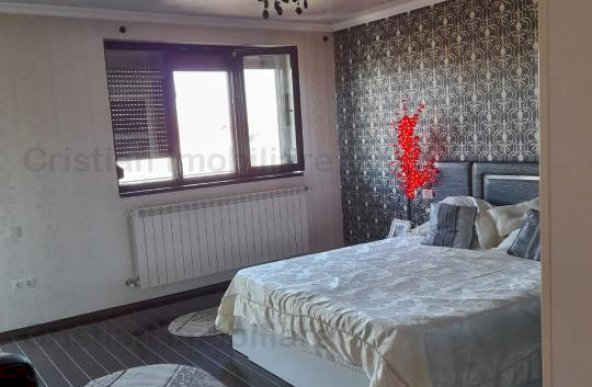 ID 9358 -  Vila P+1+M, Moderna, zona Chercea