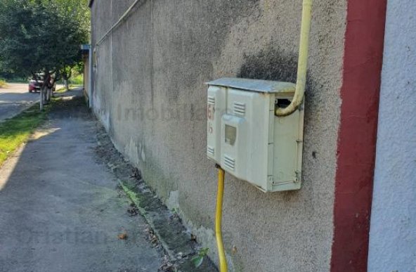 Casa  pe COLT Teren 206mp, 2 deschideri la strada=15 zona foarte buna Chercea