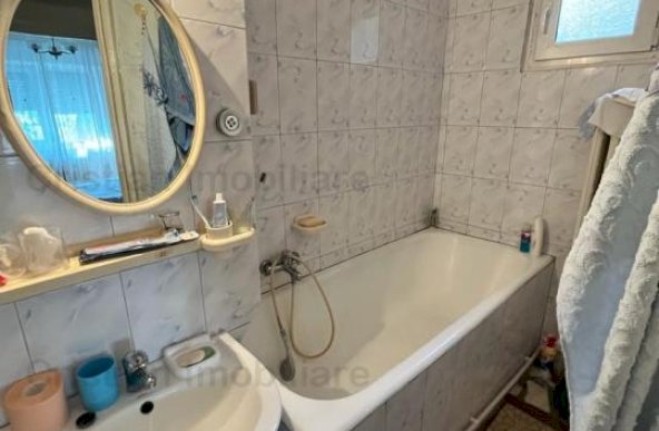 Pozitie Buna ! Apartament 3 camere Victoriei