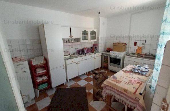 ID 11174 Casa 5 camere zona Calea Galati - Dorobanti, Steren- 308 mp