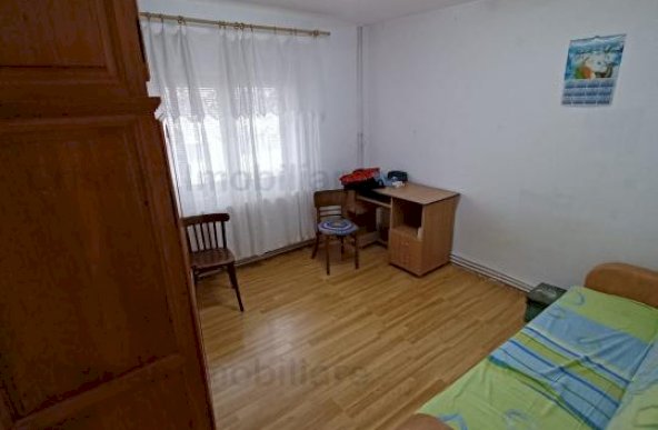 ID:15913, ETAJ 2, apartament 3 camere, zona Buzaului