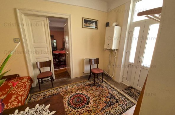 Casa, zona Ultracentral, caramida, 3 camere, decomandata ID 16085