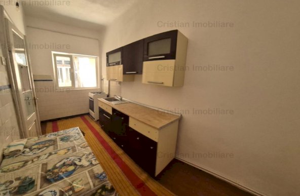 Casa, zona Ultracentral, caramida, 3 camere, decomandata ID 16085