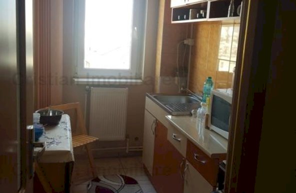 Ap.2 cam  41mp,  zona Calea Galati  Etaj 3 partial mobilat, renovat ID16641