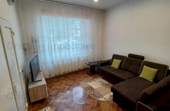 VILA(P+1), 4 camere zona Centru, MOBILATA SI UTILATA!