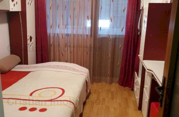 Inchiriez 3 camere DUPLEX, Mobilat si Utilat, zona Calarasilor