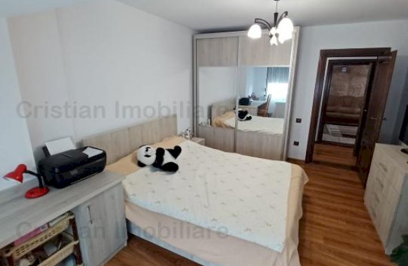 MOBILAT, 4 camere, TOTUL NOU, etaj 2, zona Progresu