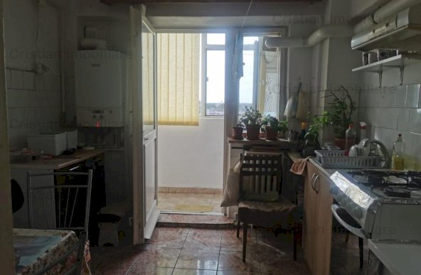 DECOMANDAT, 3 camere, SPATIOS, balcon 21 m, zona Victoriei