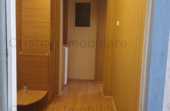 Inchiriere 2 cam Ultracentral etaj 1 bloc cu lift Mobilat si Utilat - Bariera