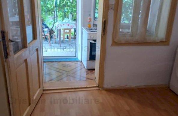 Casa 6 camere, teren 376 mp, toate utilitatile, zona Chercea