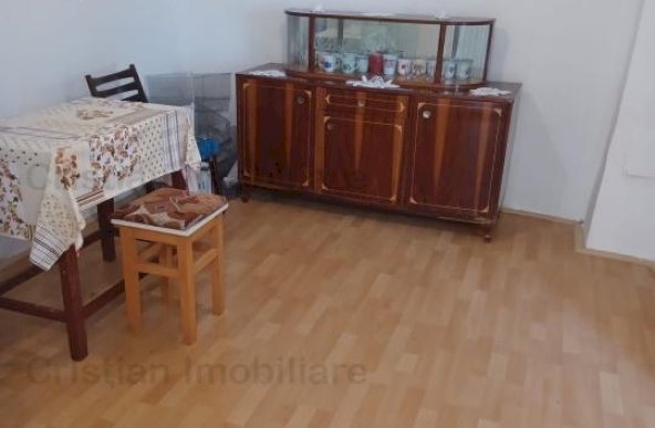 Casa 6 camere, teren 376 mp, toate utilitatile, zona Chercea