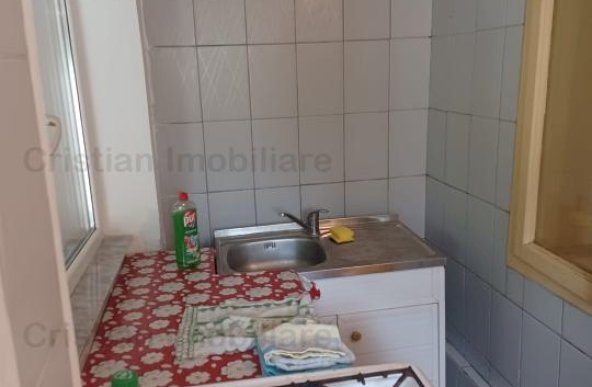 Casa 6 camere, teren 376 mp, toate utilitatile, zona Chercea