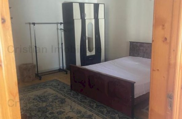 Casa 3 camere, toate utilitatile, teren 200 mp, zona Centru Istoric