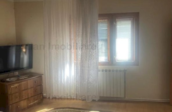 Casa 3 camere, toate utilitatile, teren 200 mp, zona Centru Istoric