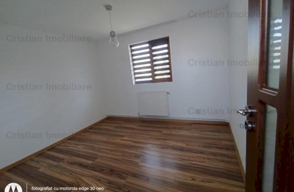 Apartament 3 camere, NEMOBILAT, etajul 1, zona Ultracentrala