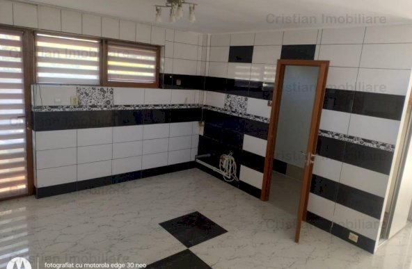 Apartament 3 camere, NEMOBILAT, etajul 1, zona Ultracentrala