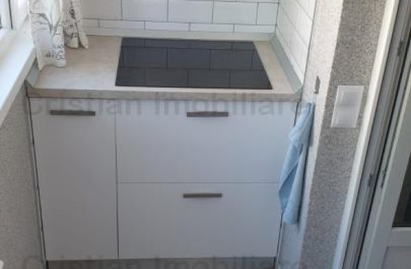 RENOVAT! 3 camere, etaj 1, PARTIAL MOBILAT, zona Obor