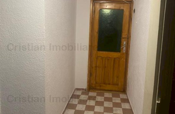 Casa 4 camere, suprafata teren 127 mp, toate utilitatile, zona Centrala