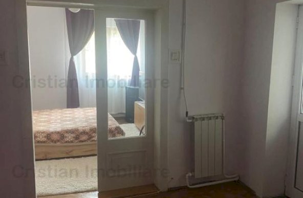 Casa 4 camere, suprafata teren 127 mp, toate utilitatile, zona Centrala