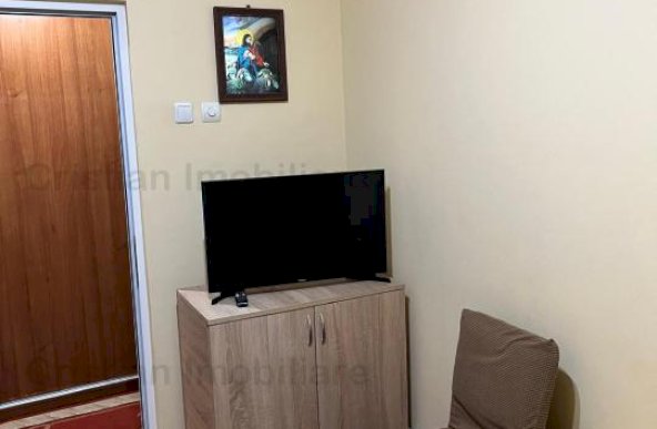 Mobilat si Utilat, 2 camere Decomandat parter cu balcon 7 m, zona Viziru 3