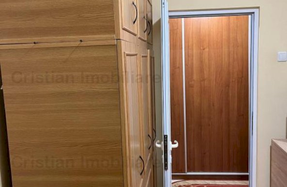 Mobilat si Utilat, 2 camere Decomandat parter cu balcon 7 m, zona Viziru 3