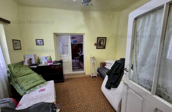 Casa 3 camere, caramida, toate utilitatile, teren 226 mp zona Centru Istoric