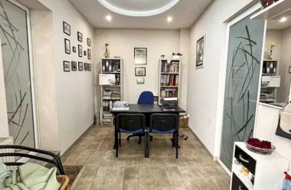 Casa zona centrala 3 camere caramida renovata Mobilata si utilata 