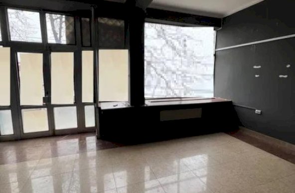 Spatiu comercial 84 mp zona centrala, stare foarte buna 