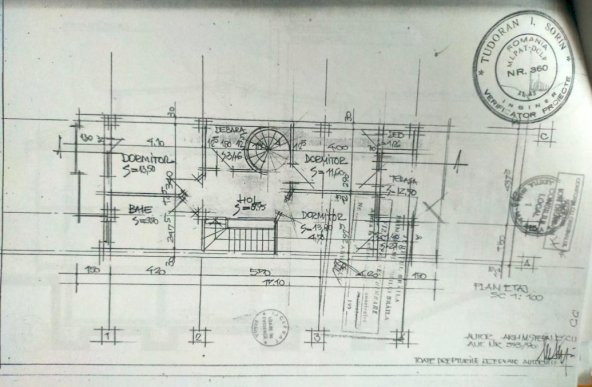 Vila D+P+1+M, teren 300 mp, 4 camere, garaj zona Centrala