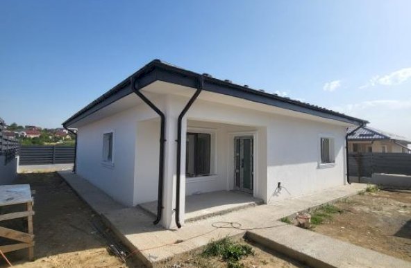 Casa finalizata 4 camere Valea Adanca, 500mp teren