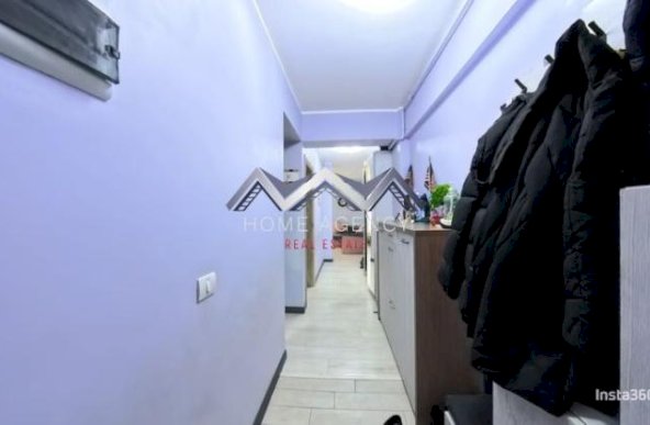 Apartament de 3 camere de vânzare în Otopeni