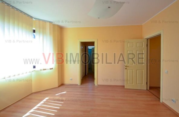 Baneasa - Sisesti, vila P+1E+M, 5 camere