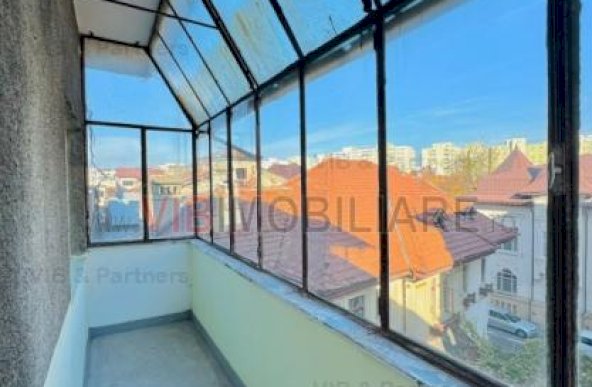 Duplex cu semineu - 4 Camere - Victoriei - Gheorghe Duca - Gara de Nord 