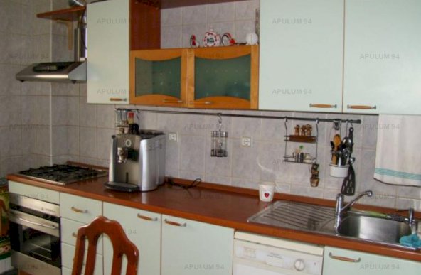 Vanzare Apartament 4 camere ,zona Tineretului ,strada Costache Stamate ,nr 1 ,150.000 €