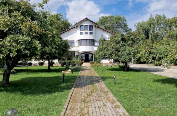 Vanzare Casa/Vila 7 camere ,zona Vladiceasca ,strada George Enescu ,nr 1 ,685.000 €