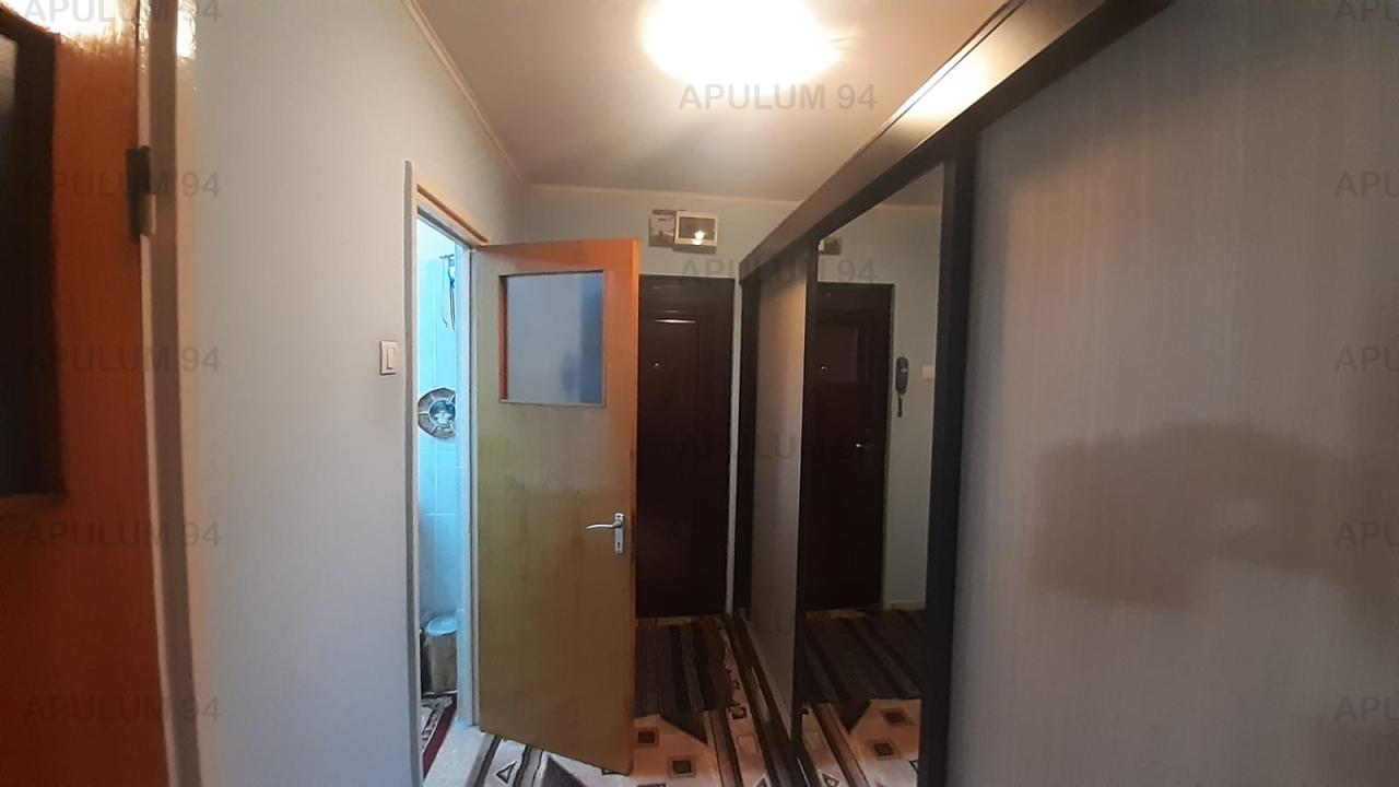 Vanzare Apartament 3 camere ,zona 1 Decembrie ,strada Rasinari ,nr 4 ,88.000 €