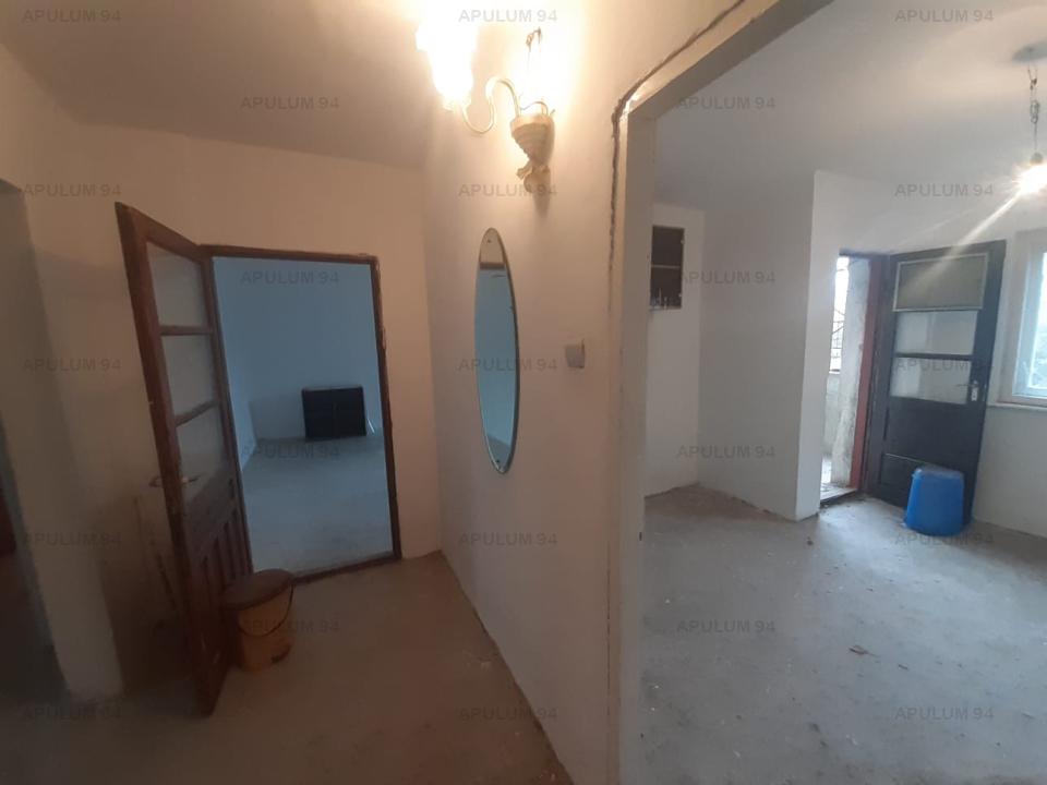 Vanzare Apartament 4 camere ,zona 1 Decembrie ,strada GrigoreMoisil Bd. ,nr -- ,54.500 €