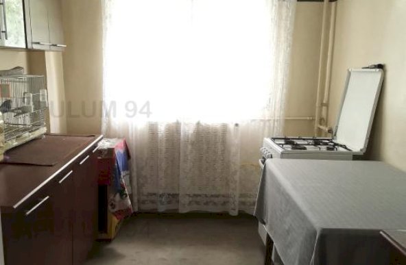 Vanzare Apartament 3 camere ,zona Tei ,strada Maica Domnului ,nr 16 ,105.000 €