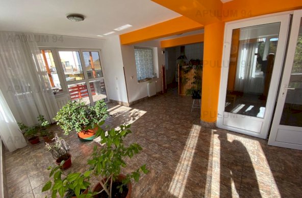 Vanzare Casa/Vila 10 camere ,zona Busteni ,strada Zamora Noua ,nr 56 ,263.000 €