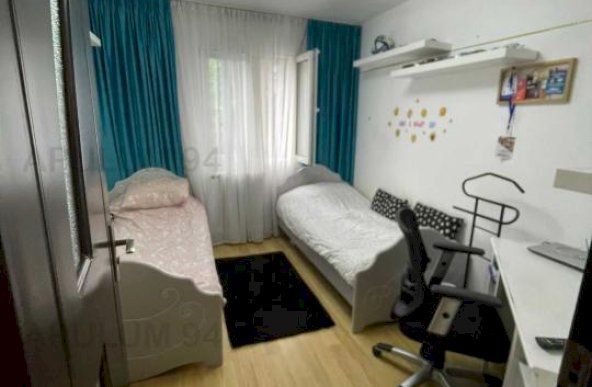Vanzare Apartament 3 camere ,zona Titan ,strada Postavarului Al. ,nr - ,117.000 €