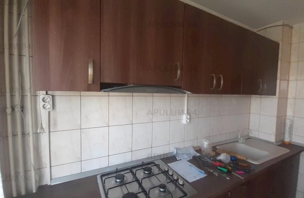 Vanzare Apartament 3 camere ,zona Aparatorii Patriei ,strada turnu magurele ,nr 5 ,88.500 €