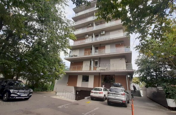 Vanzare Apartament 2 camere ,zona Centrul Civic ,strada Calea Vitan ,nr 25 ,170.000 €