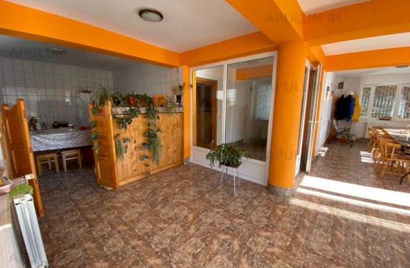 Vanzare Casa/Vila 10 camere ,zona Busteni ,strada Zamora Noua ,nr 56 ,241.000 €