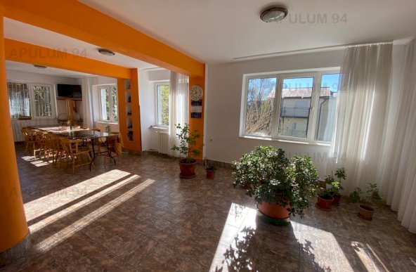 Vanzare Casa/Vila 10 camere ,zona Busteni ,strada Zamora Noua ,nr 56 ,241.000 €