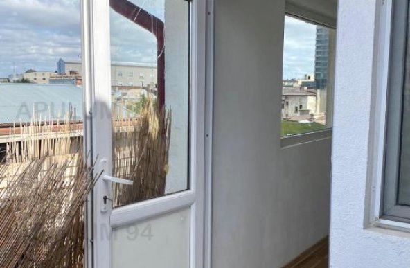 Vanzare Apartament 3 camere ,zona Rosetti ,strada Sfintilor ,nr 10 ,120.000 €