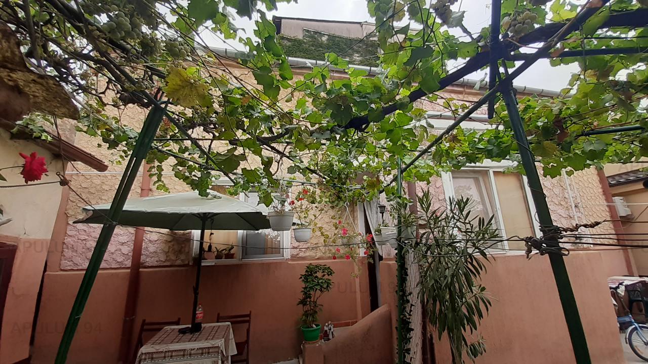 Vanzare Casa/Vila 3 camere ,zona Calea Calarasilor ,strada Popa Nan ,nr 16 ,170.000 €