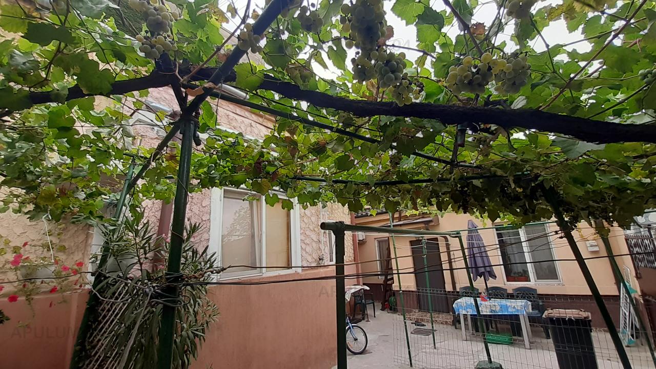 Vanzare Casa/Vila 3 camere ,zona Calea Calarasilor ,strada Popa Nan ,nr 16 ,170.000 €