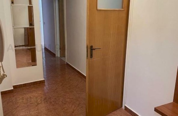 Inchiriere Apartament 3 camere ,zona Titan - Balta Alba ,strada Firidei ,nr firidei ,550 € /luna 